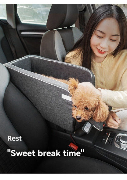 Siège auto pour chien - Console centrale - Le Chihuahua Voyageur